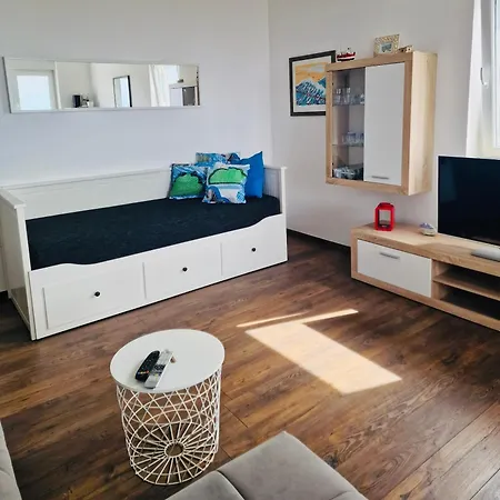 Krk, Njivice, Kijac, Petra Appartamento
